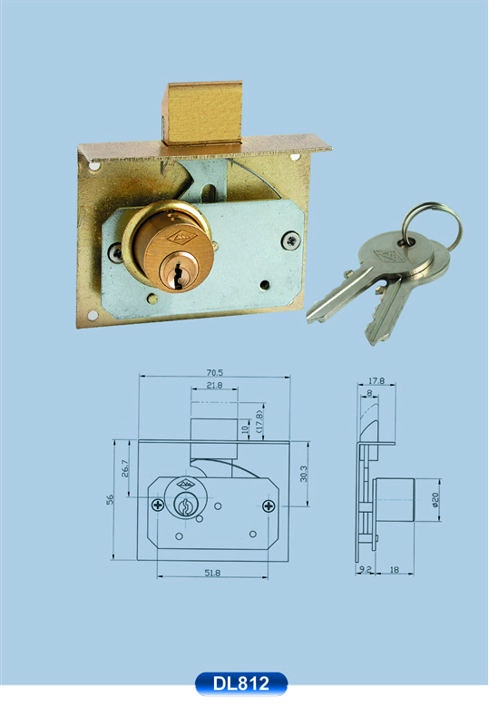 DL812